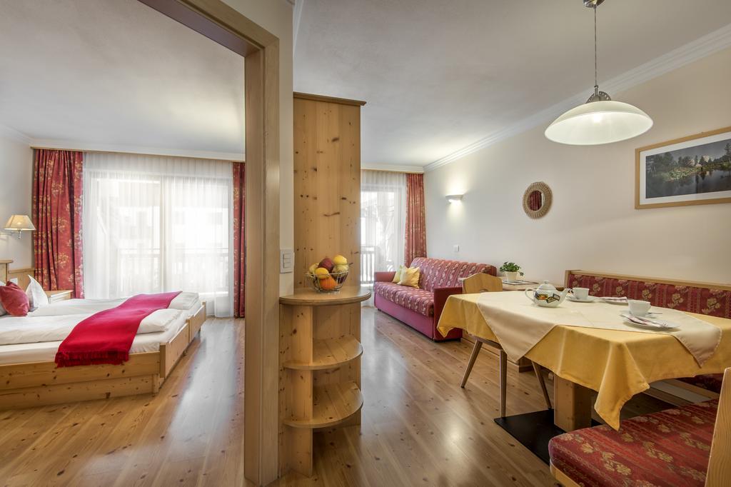 Residence Angelika Corvara In Badia Habitación foto