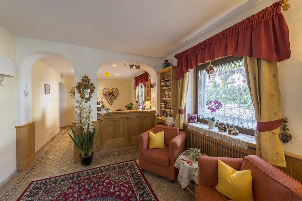 Residence Angelika Corvara In Badia Exterior foto